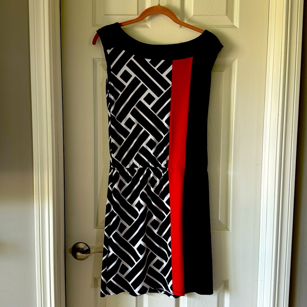 White black Market polyester dress size XS,